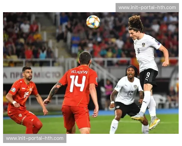 赛后述评:一场平局反映两队现状,斯特拉斯堡防守进步,昂热进攻乏力。 赛后述评:一场平局反映两队现状,斯特拉斯堡防守进步,昂热进攻乏力。