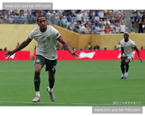 若昂·佩德罗连续两季英超进球10+,跻身巴西名宿行列 若昂·佩德罗连续两季英超进球10+,跻身巴西名宿行列